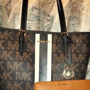 Michael kors black multi Jet Set  Tote Bag only